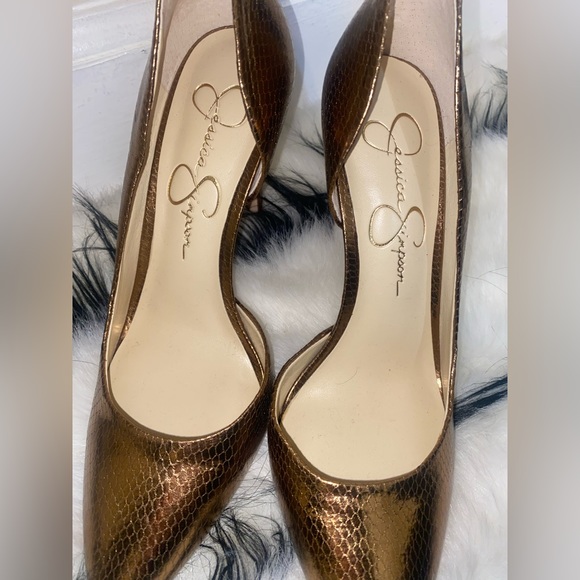 Jessica Simpson snake print metallic bronze gold closed toe heels - Picture 3 of 4